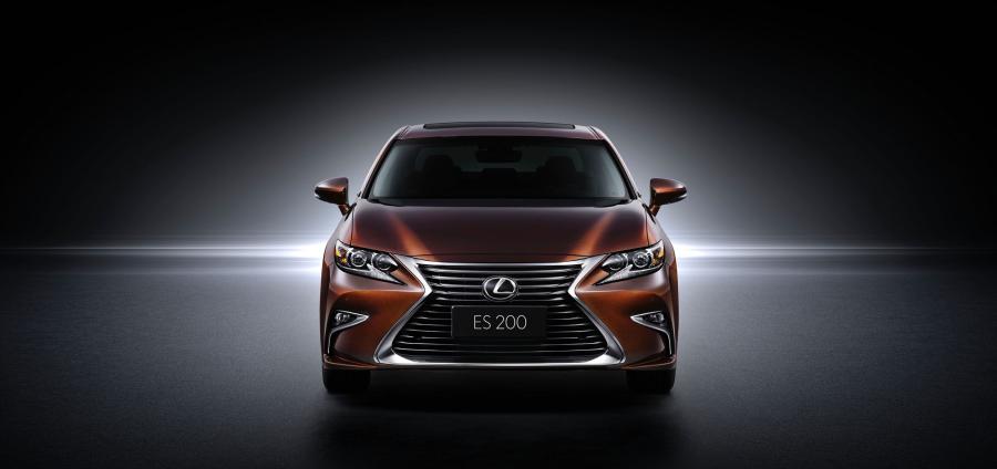  Lexus ES200 2015 года  (фото 3 из 7)